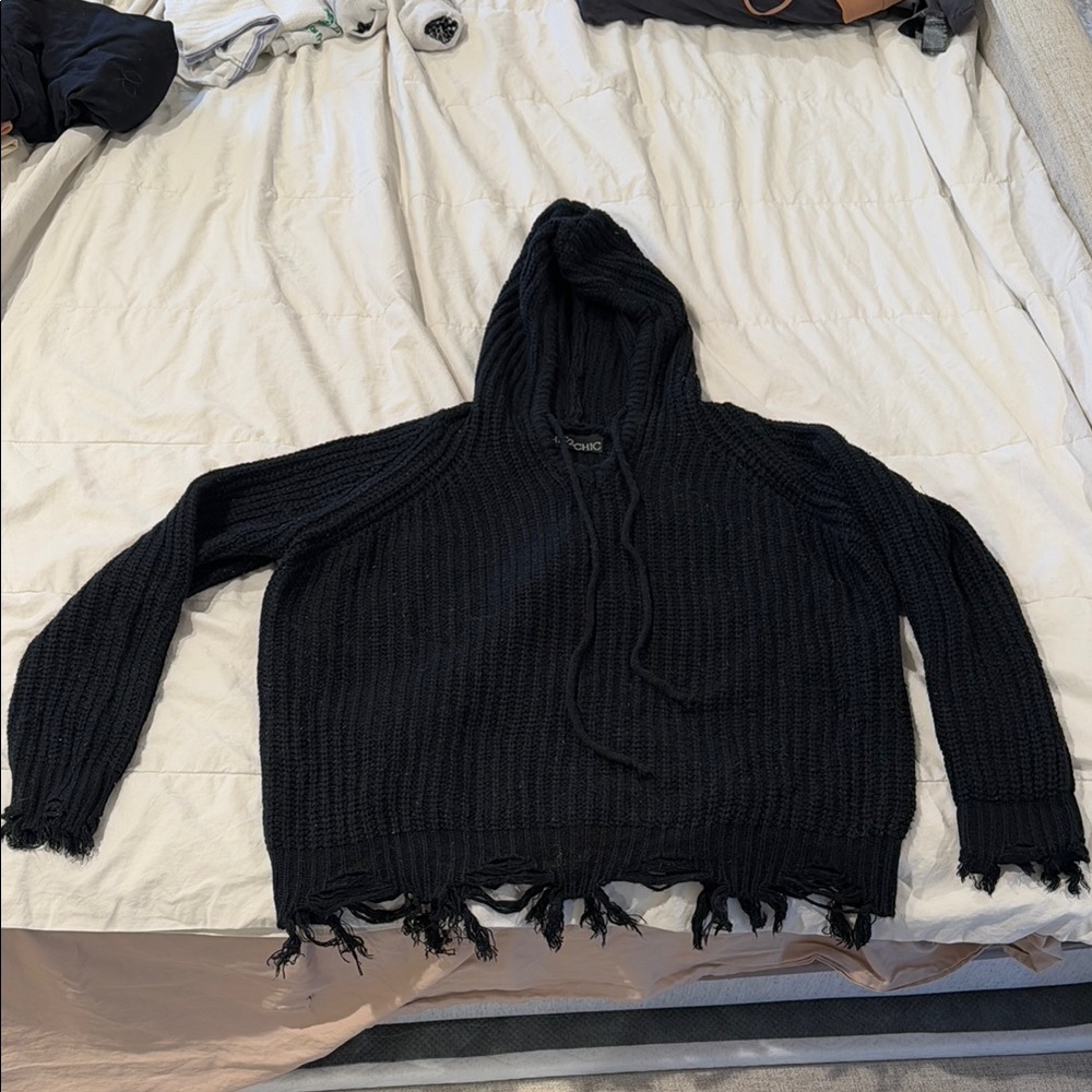 Cozy Black Sweater with Frayed Hem